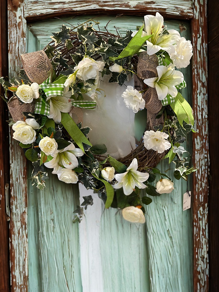 Beautiful White Flower Wreath