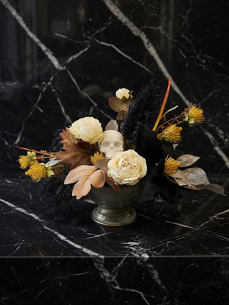 The Skulls Silk Arrangement
