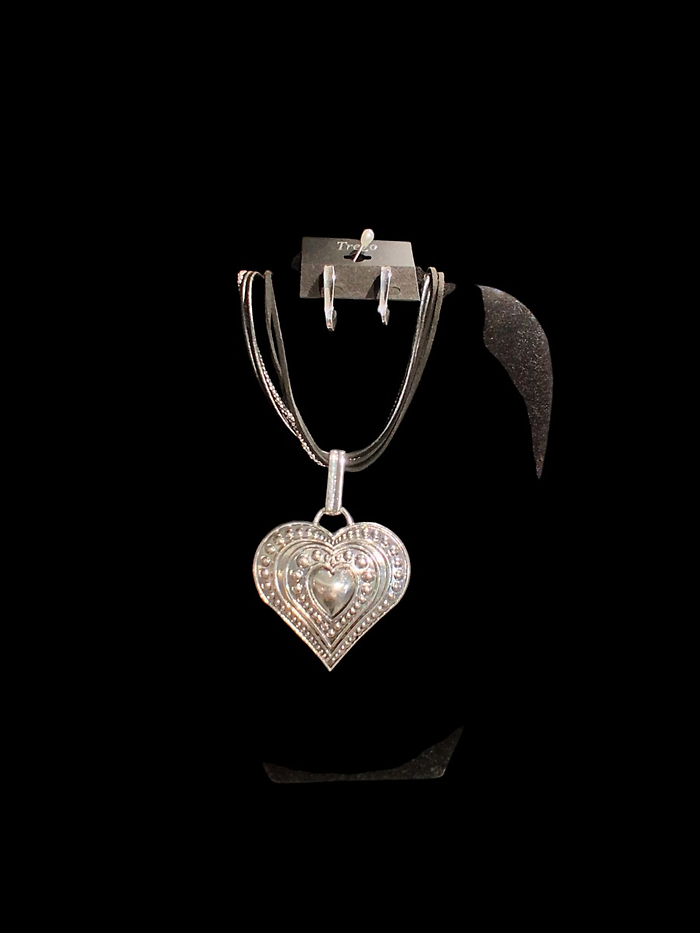 Radiating Heart Necklace